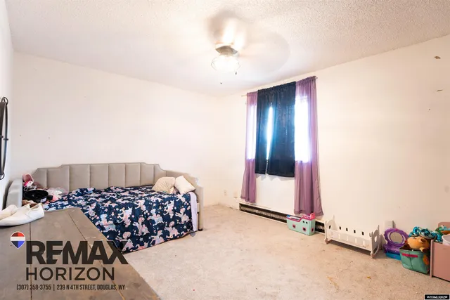 $290,000 | 48 Lakeview Drive, Douglas, WY 82633