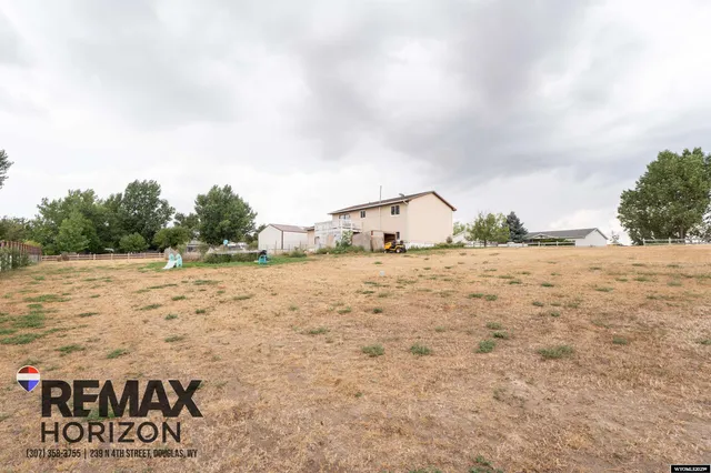 $290,000 | 48 Lakeview Drive, Douglas, WY 82633