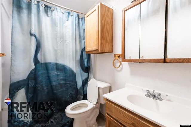 $290,000 | 48 Lakeview Drive, Douglas, WY 82633