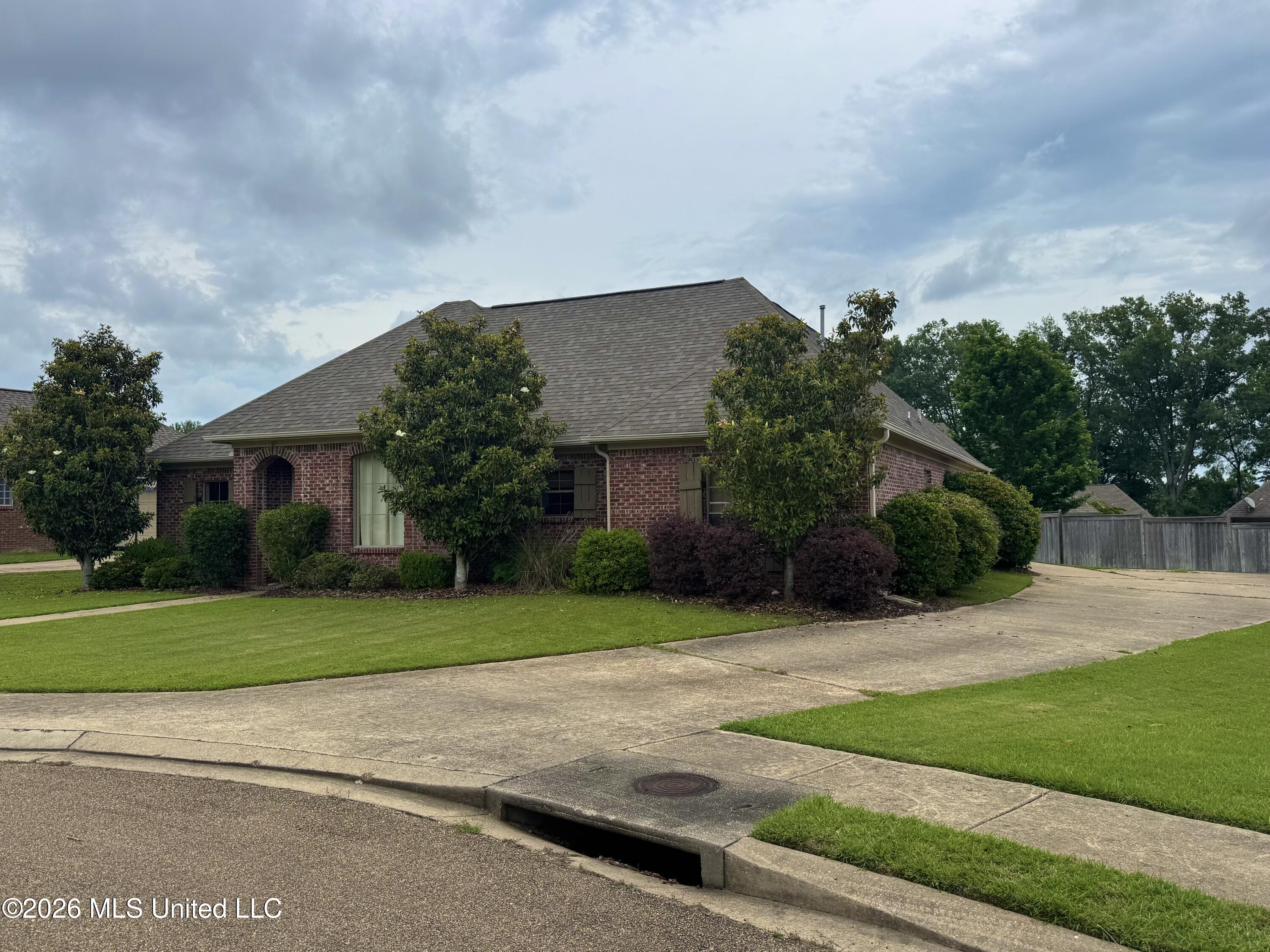110 Copper Ridge Court Madison, MS 39110 - Photo 3 of 31 IMG_4803