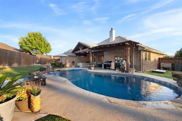 $469,000 | 5200 Medallion Court, Midlothian, TX 76065