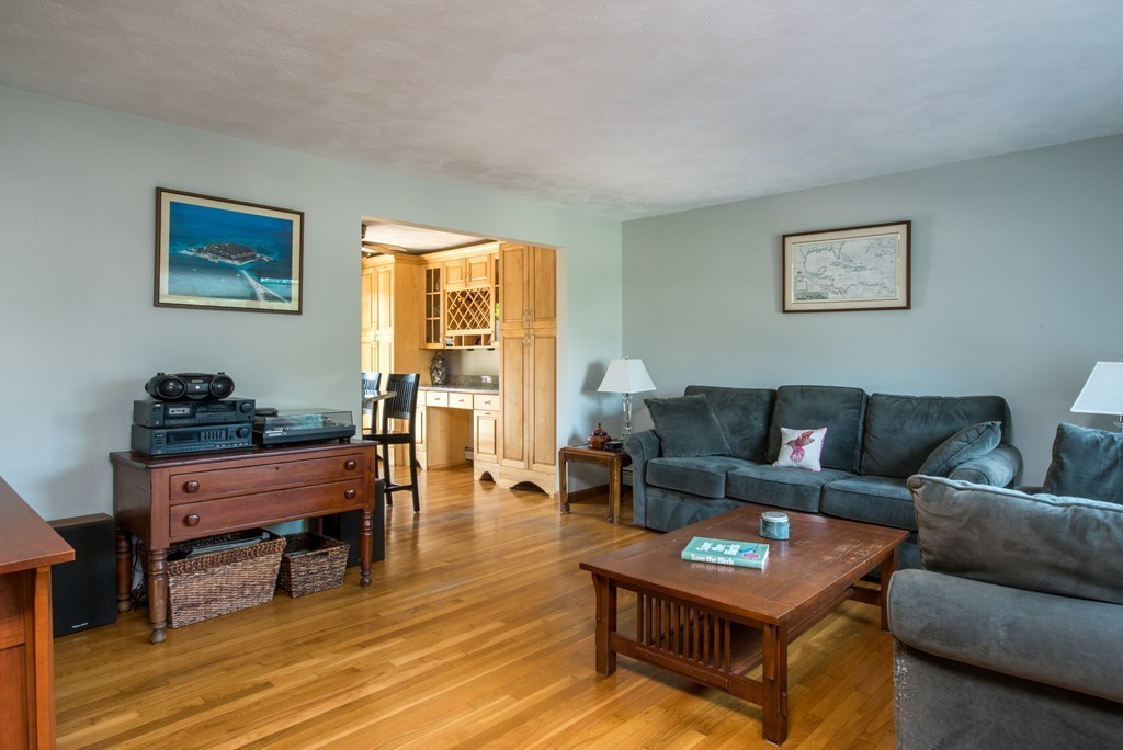 10 Virginia Road Waltham, MA 02453 - Photo 5 of 30