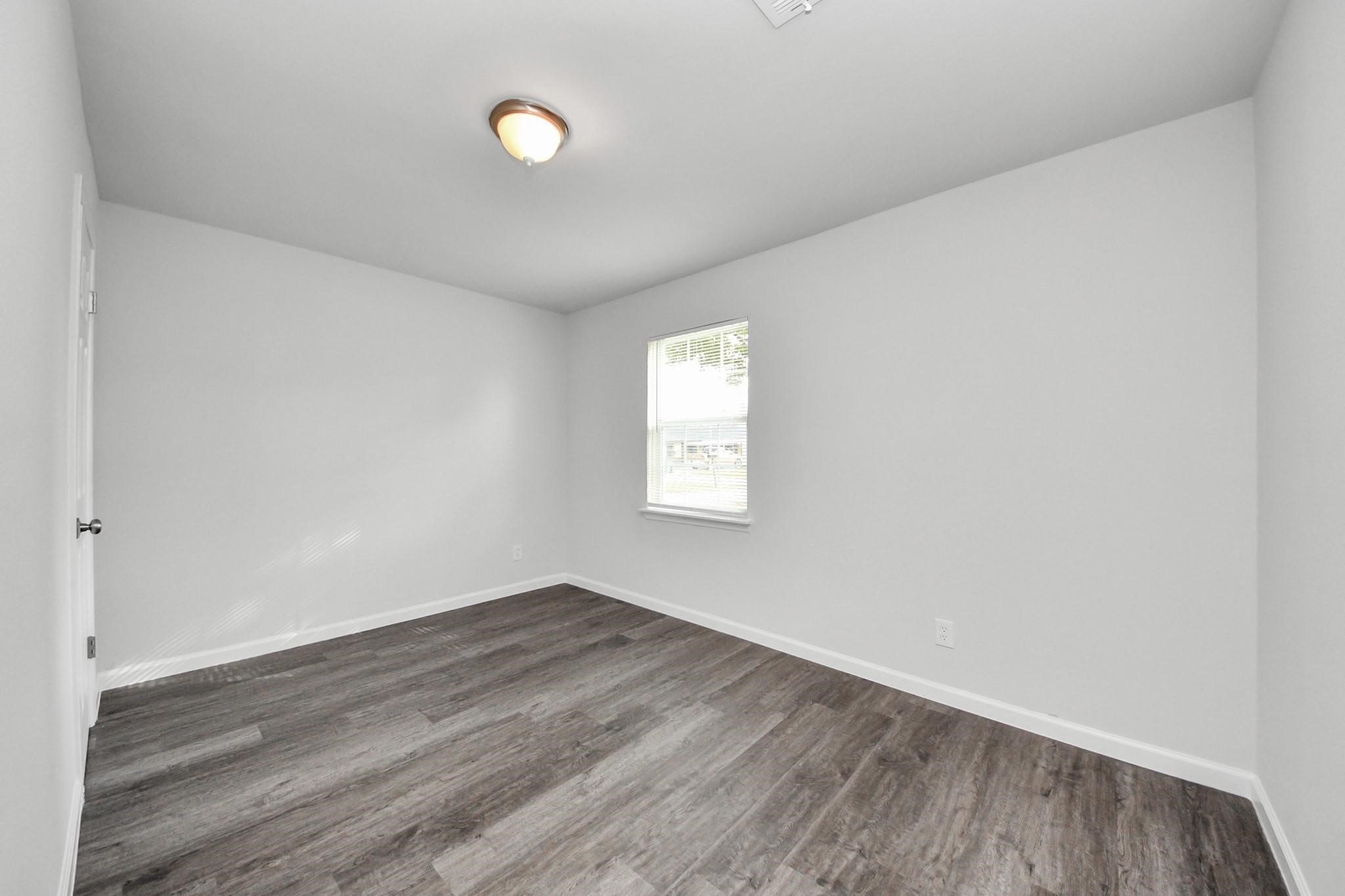 6511 Mohawk Street Houston, TX 77016 - Photo 22 of 32 Bedroom #3