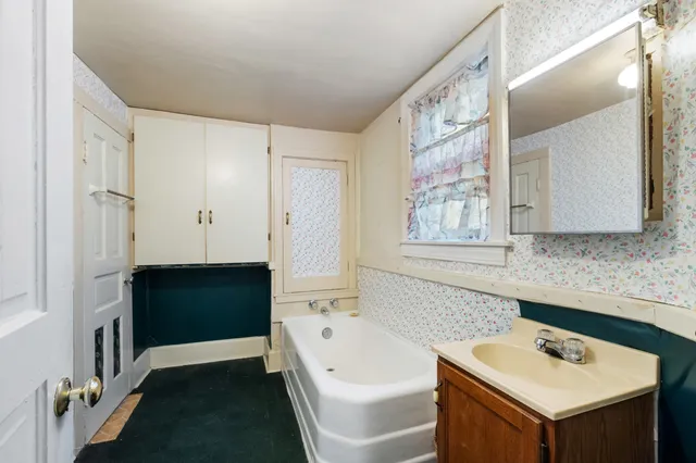 $119,900 | 1217 1st Street, Jackson, MI 49203