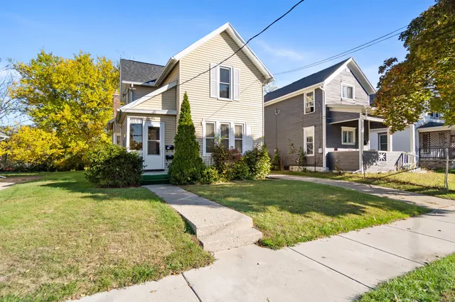 $119,900 | 1217 1st Street, Jackson, MI 49203