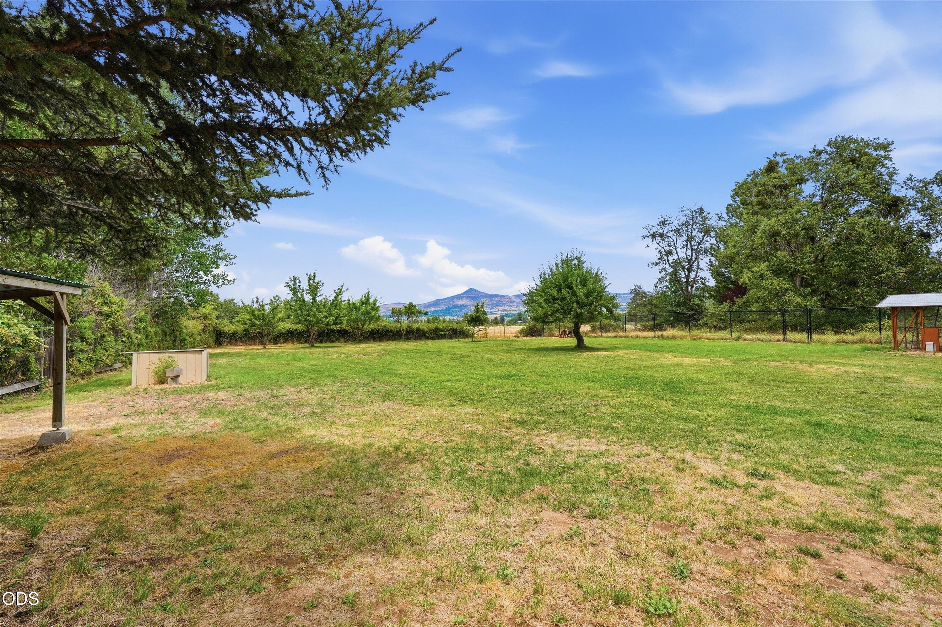 2298 Camp Baker Road Medford, OR 97501 - Photo 44 of 58