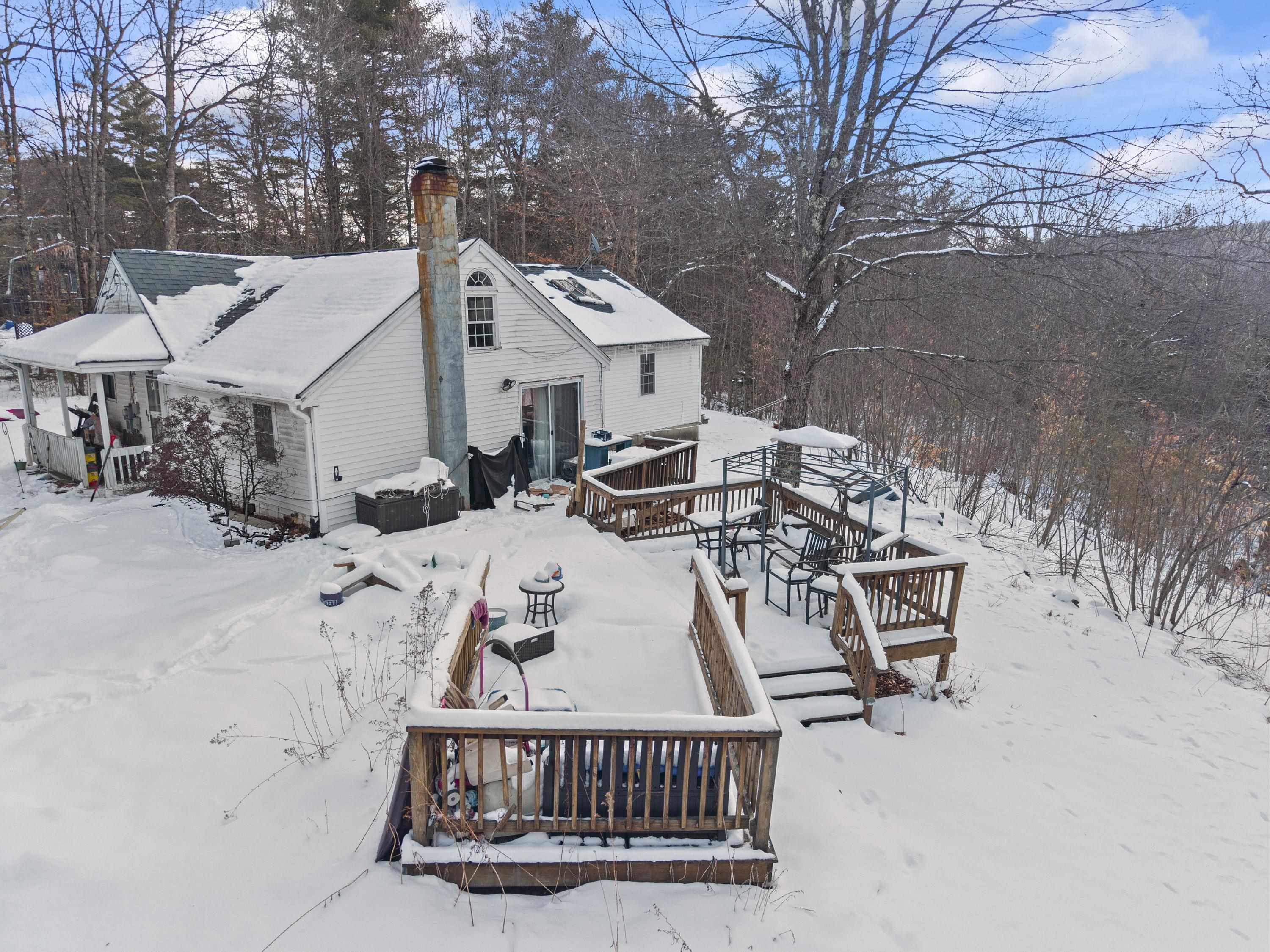 1207 First Crown Point Road Strafford, NH 03884 - Photo 5 of 59 Gallery Image 5