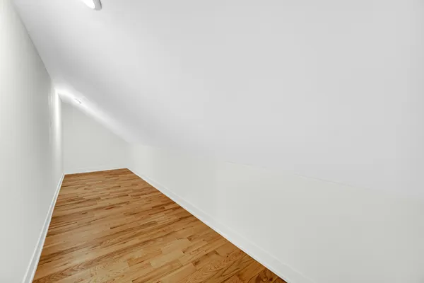 $1,760,000 | 602 Glenshire Road, Glenview, IL 60025