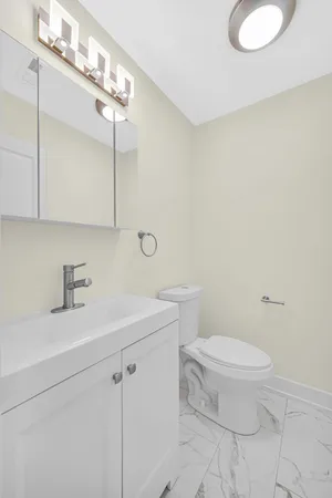 $1,760,000 | 602 Glenshire Road, Glenview, IL 60025