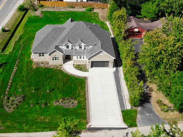 $1,760,000 | 602 Glenshire Road, Glenview, IL 60025