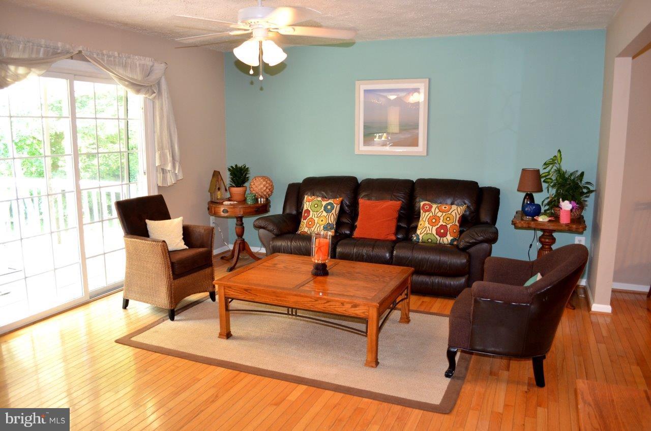 25101 Woodmark Way Chaptico, MD 20621 - Photo 9 of 30 Living Room