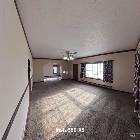 $374,500 | 19878 Highway 30, Buhl, ID 83316