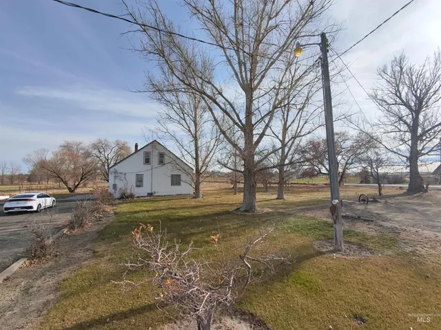 $374,500 | 19878 Highway 30, Buhl, ID 83316