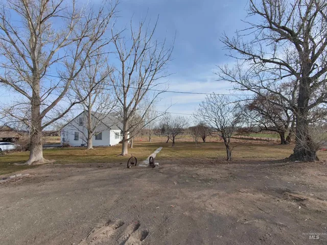 $374,500 | 19878 Highway 30, Buhl, ID 83316