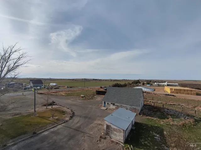 $374,500 | 19878 Highway 30, Buhl, ID 83316