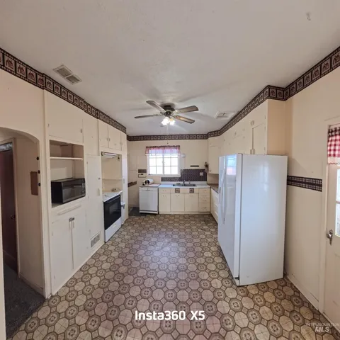 $374,500 | 19878 Highway 30, Buhl, ID 83316