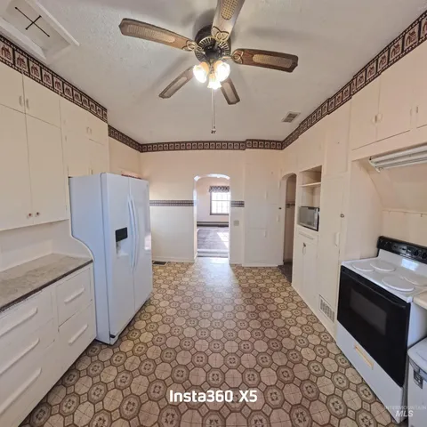 $374,500 | 19878 Highway 30, Buhl, ID 83316