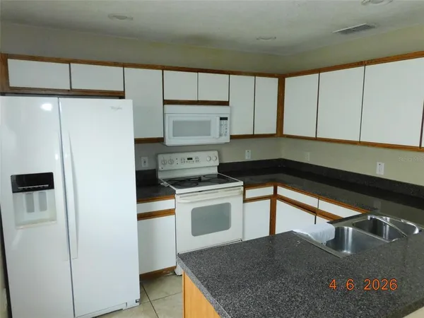 $2,100 | 2418 Ruddenstone Way, Kissimmee, FL 34744