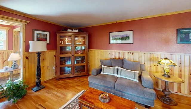 $474,900 | 206 Broadway Avenue, Grand Marais, MN 55604