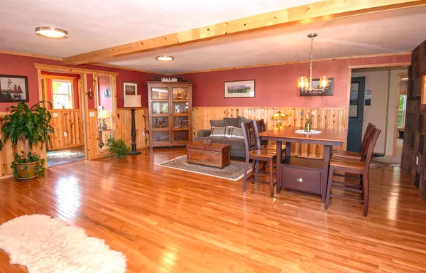 $474,900 | 206 Broadway Avenue, Grand Marais, MN 55604