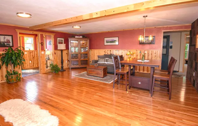 $474,900 | 206 Broadway Avenue, Grand Marais, MN 55604