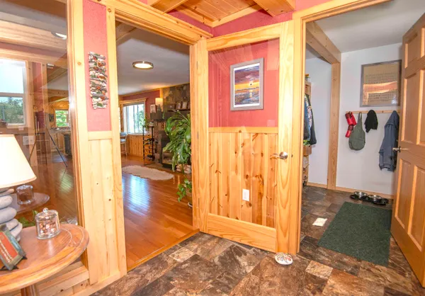 $474,900 | 206 Broadway Avenue, Grand Marais, MN 55604