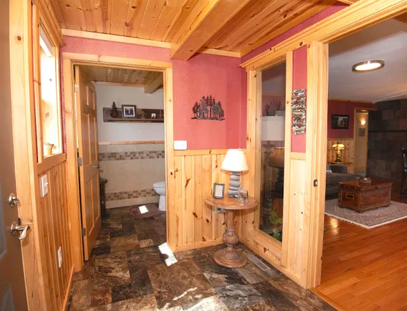 $474,900 | 206 Broadway Avenue, Grand Marais, MN 55604