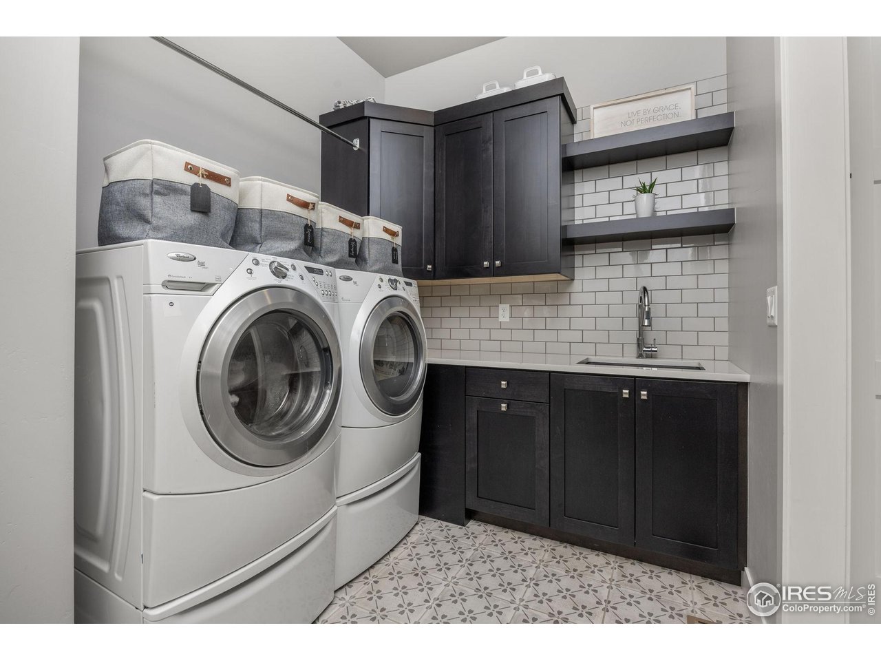 5810 Last Pointe Drive Windsor, CO 80550 - Photo 16 of 40 Main Floor Laundry