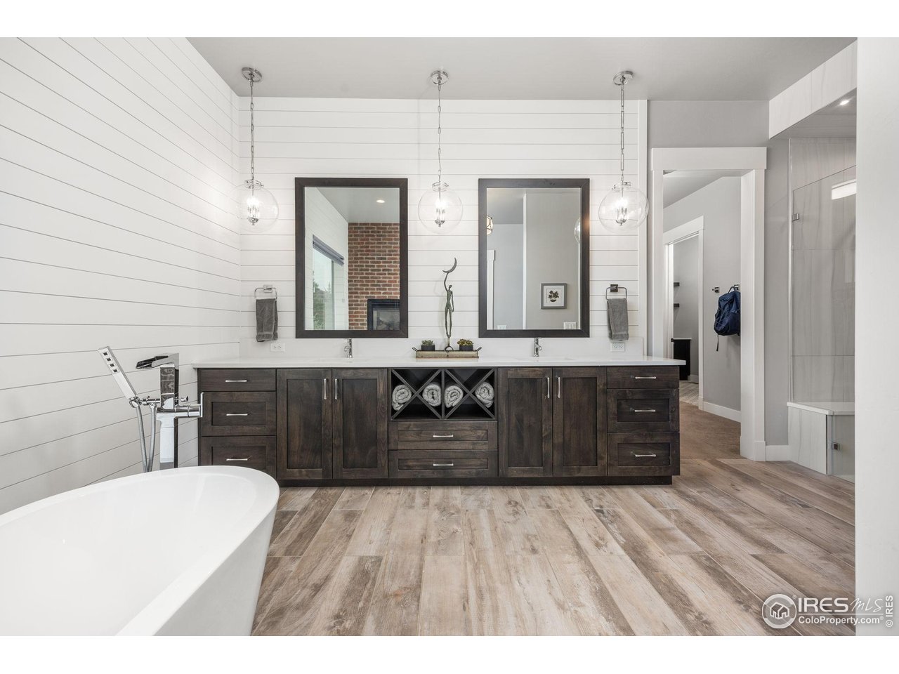 5810 Last Pointe Drive Windsor, CO 80550 - Photo 21 of 40 Main Floor Primary Ensuite Bathroom