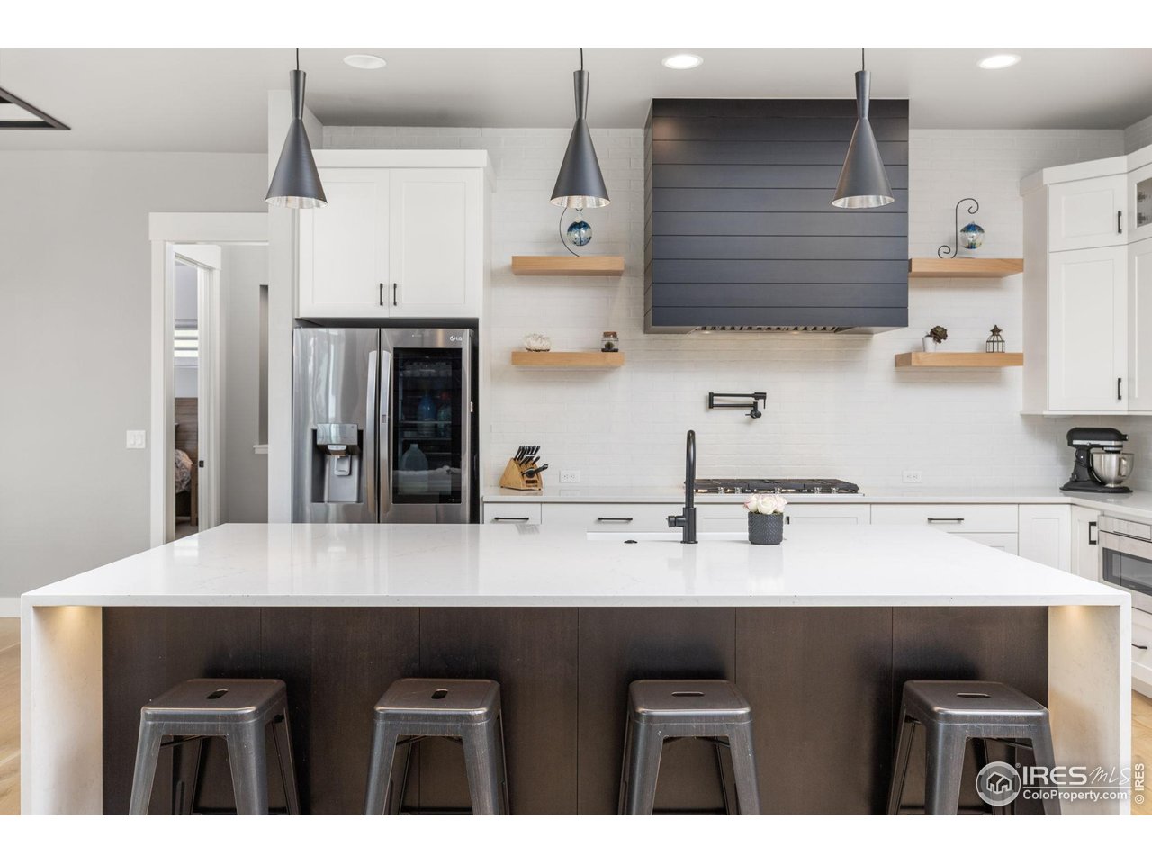 5810 Last Pointe Drive Windsor, CO 80550 - Photo 6 of 40