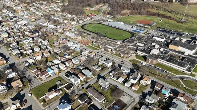 $1,000 | 420 Jefferson Street, Rochester, PA 15074