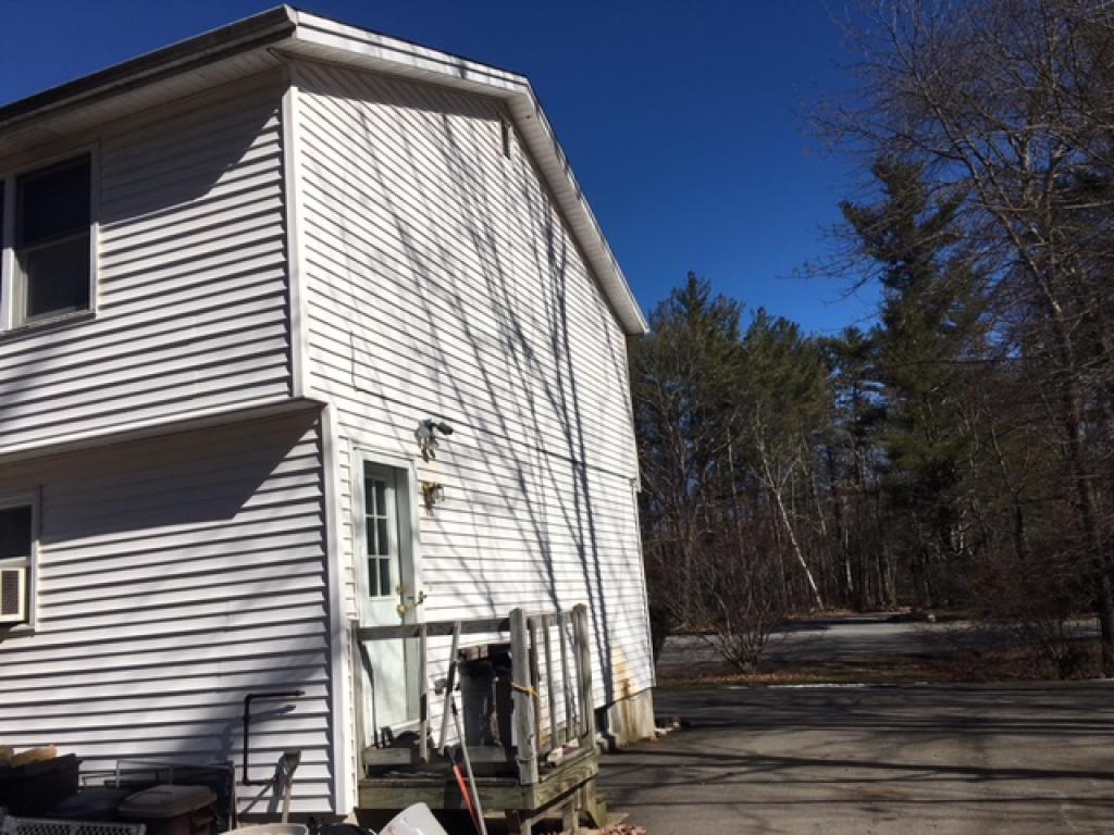 321 Island Pond Road Derry, NH 03038 - Photo 2 of 14