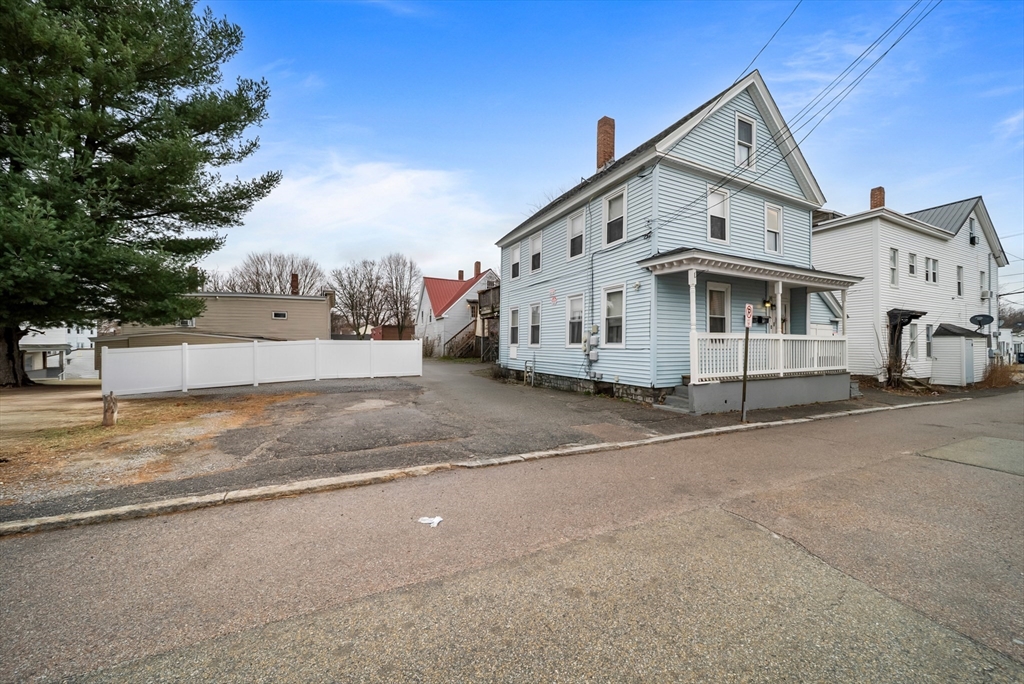16 Ridge Street Nashua, NH 03064 - Photo 1 of 42 Gallery Image 1