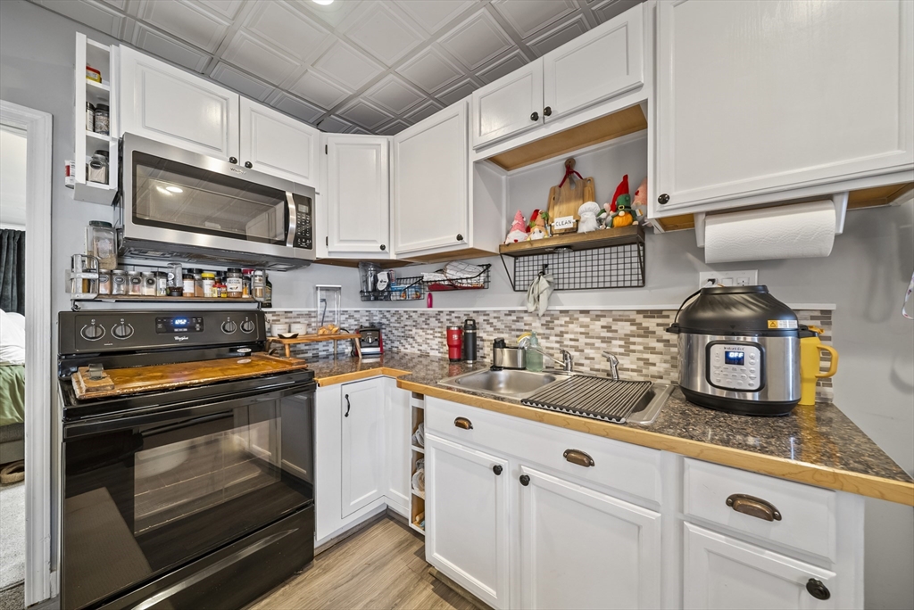16 Ridge Street Nashua, NH 03064 - Photo 20 of 42 Gallery Image 20