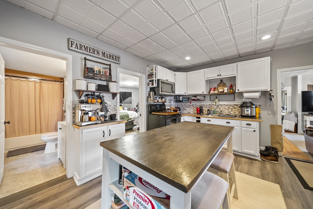 16 Ridge Street Nashua, NH 03064 - Photo 21 of 42 Gallery Image 21