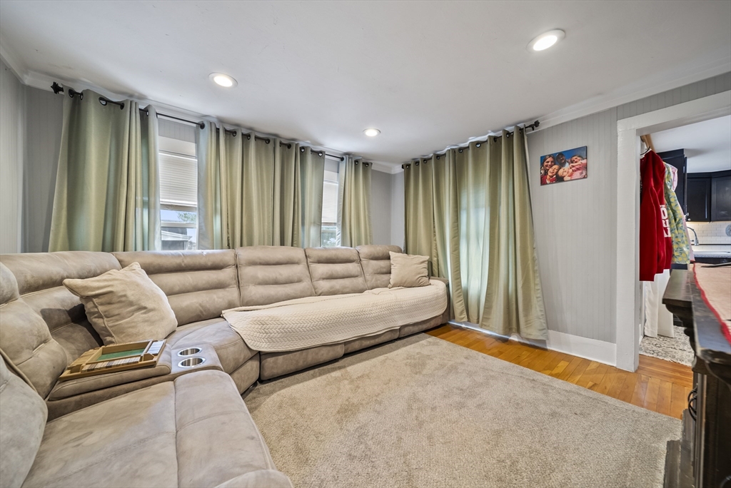 16 Ridge Street Nashua, NH 03064 - Photo 8 of 42 Gallery Image 8