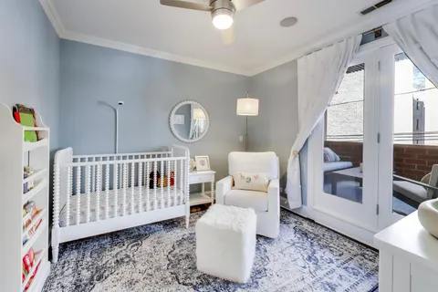 $825,000 | 714 West Melrose Street, Unit 2E, Chicago, IL 60657