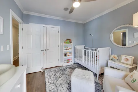 $825,000 | 714 West Melrose Street, Unit 2E, Chicago, IL 60657