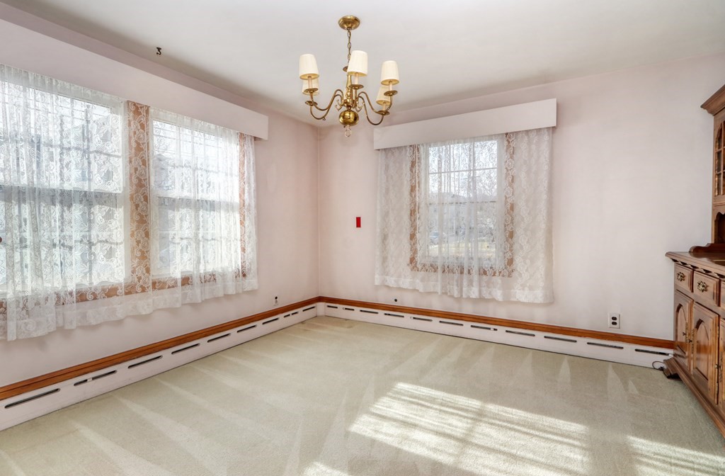 51 Como Road Boston, MA 02136 - Photo 7 of 33