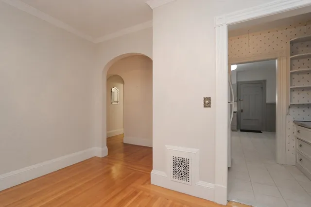 $1,700 | 61 Washington Road, Unit 2, Springfield, MA 01108