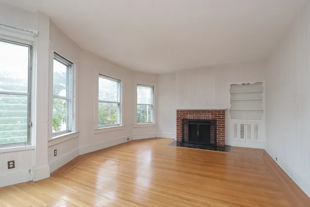 $1,700 | 61 Washington Road, Unit 2, Springfield, MA 01108