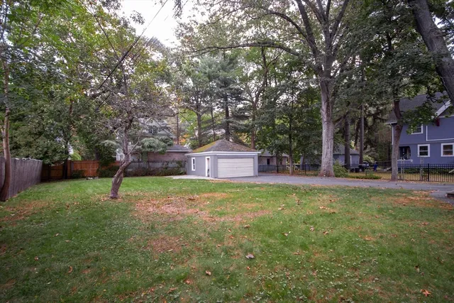 $1,700 | 61 Washington Road, Unit 2, Springfield, MA 01108