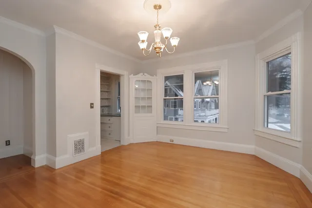 $1,700 | 61 Washington Road, Unit 2, Springfield, MA 01108