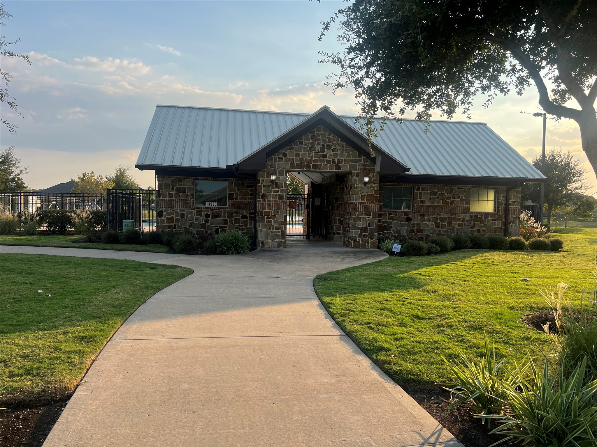 14112 Harmony Ridge Trail Pearland, TX 77584 - Photo 33 of 37