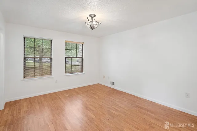 $339,000 | 89 Griggs Place, East Brunswick, NJ 08816