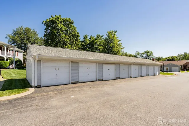 $339,000 | 89 Griggs Place, East Brunswick, NJ 08816