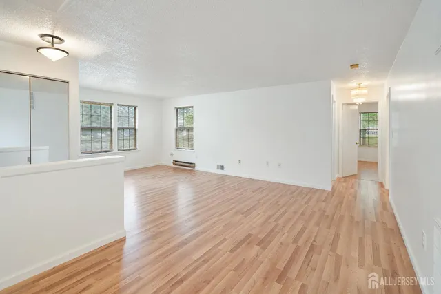 $339,000 | 89 Griggs Place, East Brunswick, NJ 08816