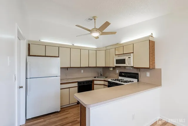 $339,000 | 89 Griggs Place, East Brunswick, NJ 08816