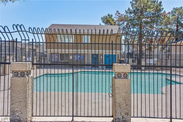 $1,000 | 2685 Jennydiane Drive, Unit B, Las Vegas, NV 89121