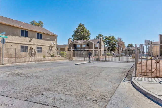 $1,000 | 2685 Jennydiane Drive, Unit B, Las Vegas, NV 89121